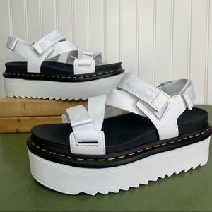 Dr. Martens NWT KIMBER Quad Platforms in Hydro Leather w Logo Webbing